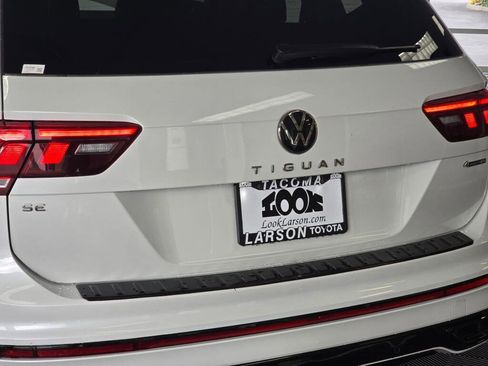 Used 2024 Volkswagen Tiguan SE R-Line AWD/4WD image 12