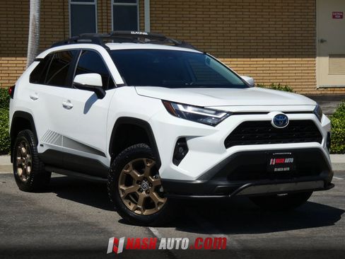 Used 2023 Toyota RAV4 AWD Hybrid image 5