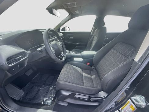 Certified 2024 Honda HR-V LX image 18