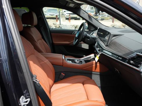 New 2027 BMW X6 xDrive40i w/ Executive Package AWD/4WD image 7