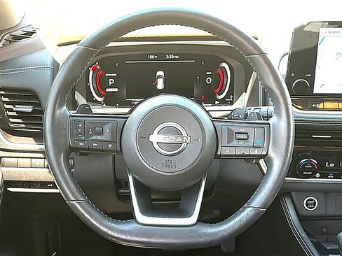 Used 2023 Nissan Rogue Platinum w/ Platinum Premium Package FWD image 23