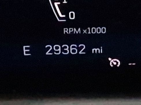 Used 2024 Cadillac XT4 Premium Luxury image 15