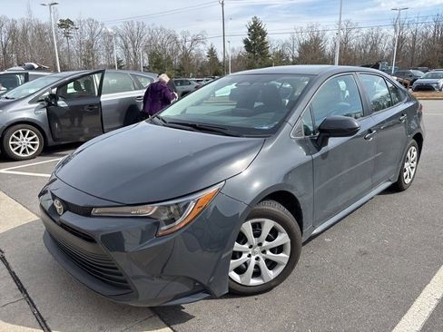 Used 2024 Toyota Corolla LE image 1