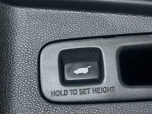 Used 2018 Honda CR-V Touring image 12