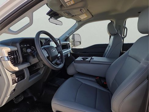 New 2026 Ford F250 XL w/ FX4 Off-Road Package AWD/4WD image 14