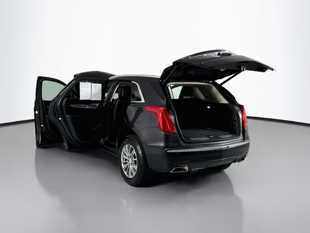 Used 2017 Cadillac XT5 Luxury w/ Driver Awareness Package FWD image 31