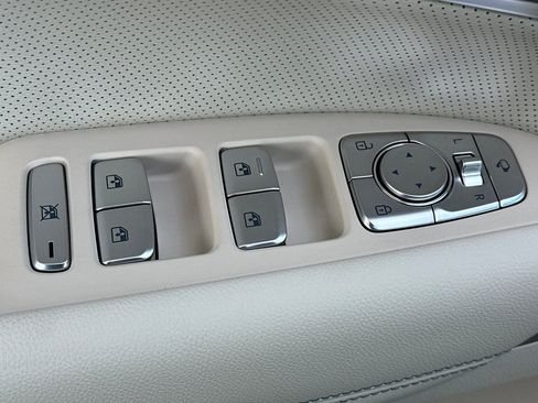 New 2026 Genesis G70 2.5T Prestige image 28