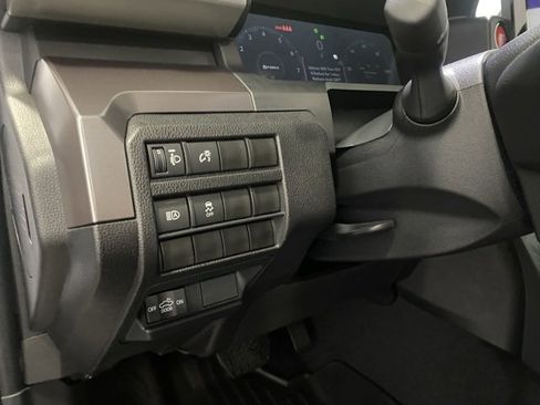 Certified 2025 Toyota Tacoma TRD Off-Road image 13