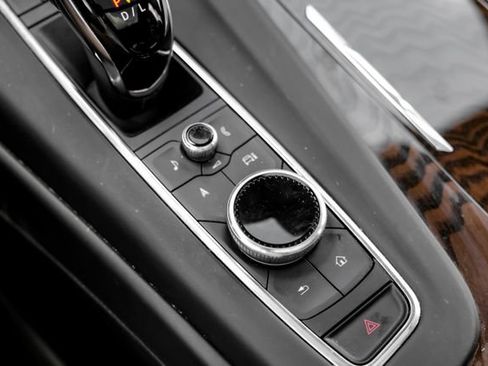 Used 2024 Cadillac Escalade Sport Platinum w/ LPO, ONYX Package AWD/4WD image 31