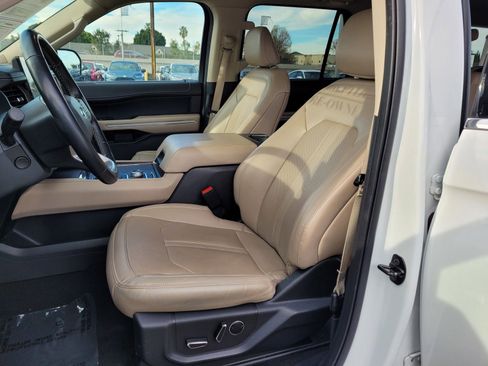 Used 2024 Ford Expedition Max Limited image 10