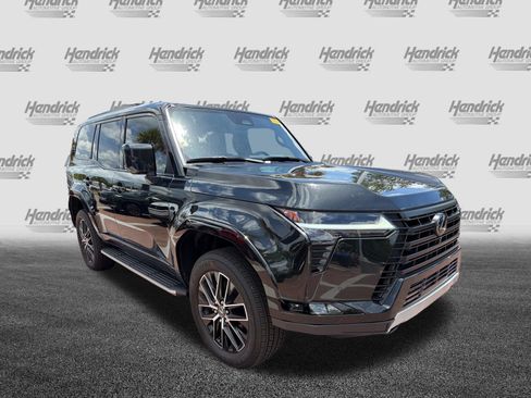 Used 2024 Lexus GX 550 w/ Cold Area Package AWD/4WD image 2