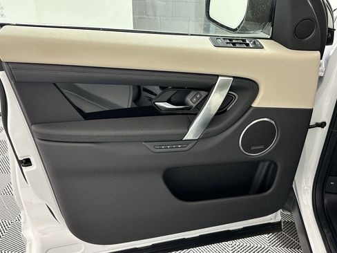 Certified 2025 Land Rover Discovery Sport S image 10