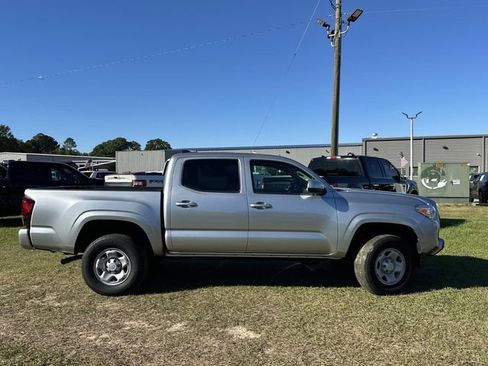 Used 2023 Toyota Tacoma SR image 6