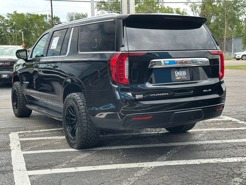 Used 2023 GMC Yukon XL SLE w/ Gmc Pro Safety Plus Package AWD/4WD image 7