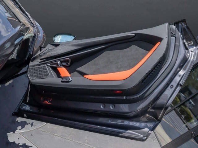 Used 2025 Lamborghini Revuelto AWD/4WD image 31