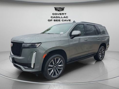 Used 2024 Cadillac Escalade Sport Platinum image 3