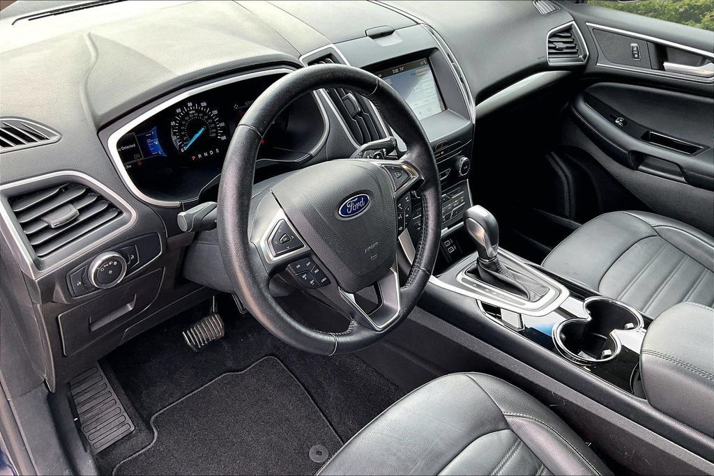 Used 2017 Ford Edge SEL w/ Equipment Group 201A FWD image 14