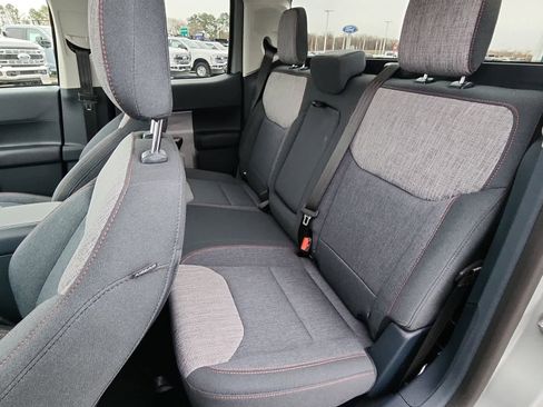 Used 2023 Ford Maverick XLT image 7