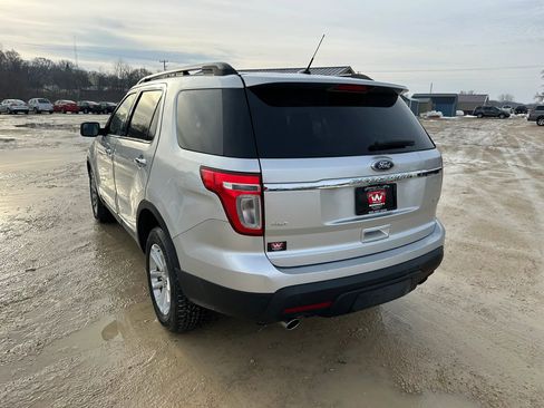 Used 2014 Ford Explorer XLT w/ Equipment Group 202A image 8