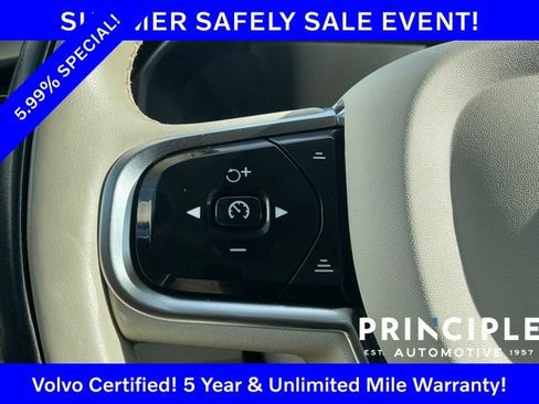 Certified 2023 Volvo XC90 B5 Plus AWD/4WD image 13