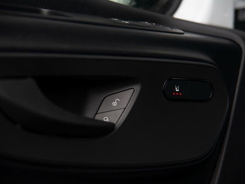 Used 2025 Mercedes-Benz Sprinter 2500 image 23