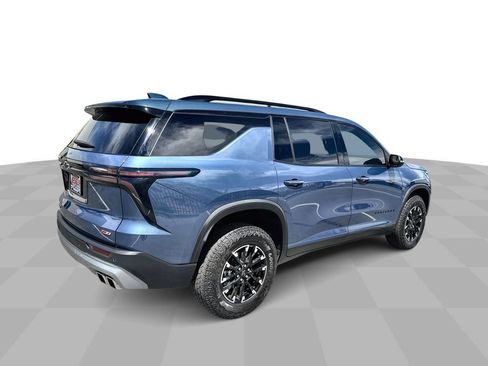 Used 2025 Chevrolet Traverse Z71 w/ LPO, Illumination Package AWD/4WD image 8