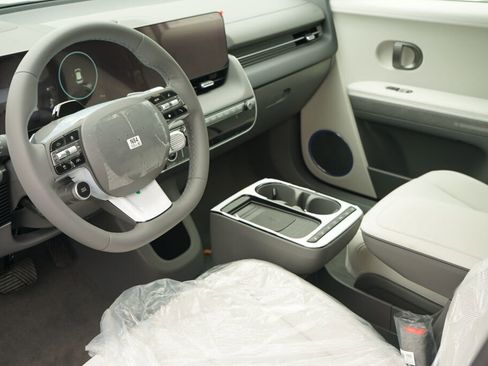 New 2026 Hyundai Ioniq 5 Limited image 8