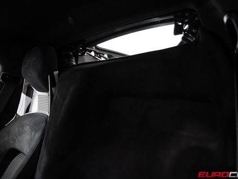 Used 2018 Ford GT RWD image 51