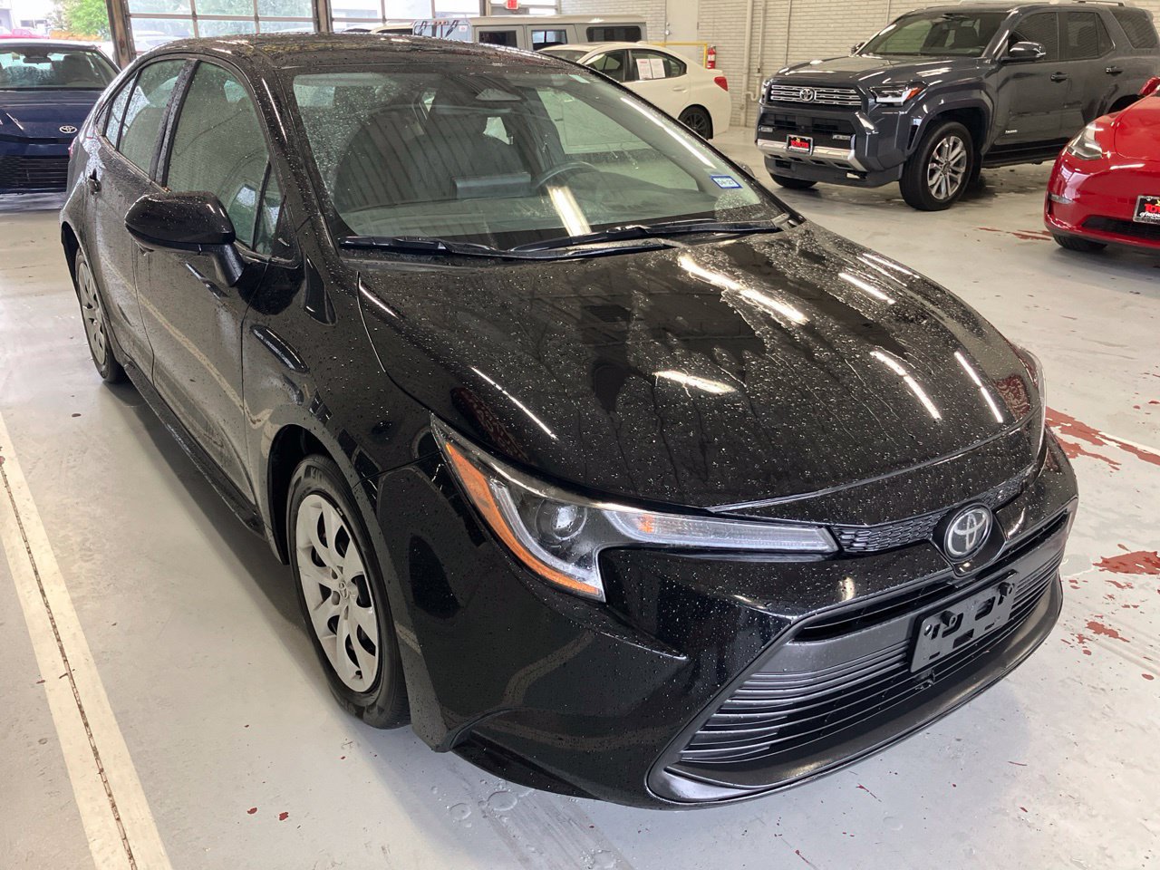 Used 2025 Toyota Corolla LE FWD image 3