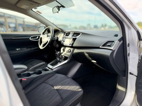 Used 2017 Nissan Sentra SV FWD image 15
