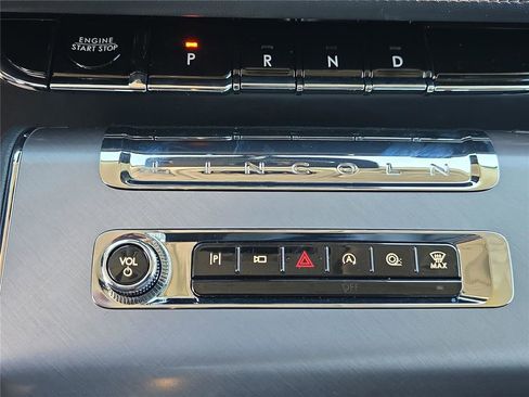 New 2026 Lincoln Aviator Premiere image 17