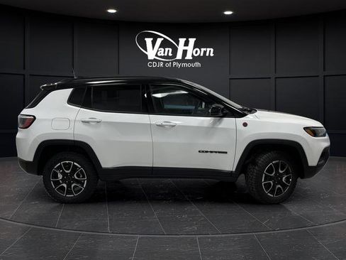 New 2026 Jeep Compass Trailhawk w/ Sun, Sound & Navigation Group image 2
