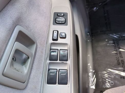 Used 2002 Toyota Tacoma PreRunner RWD image 19