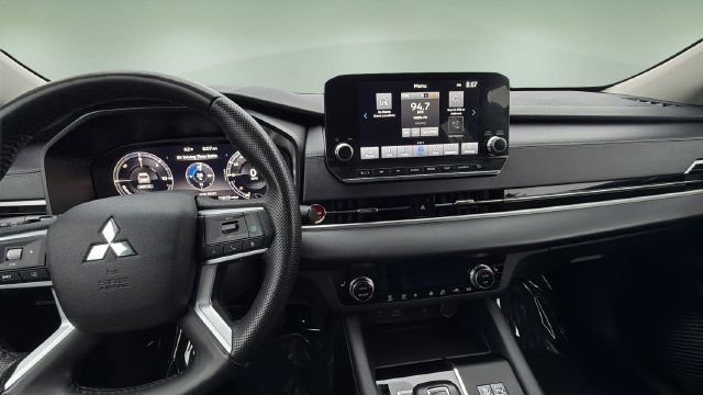 Used 2024 Mitsubishi Outlander Ralliart AWD/4WD image 10