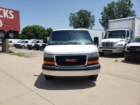 Used 2014 GMC Savana 2500 RWD image 4