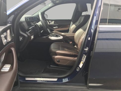Used 2021 Mercedes-Benz GLS 450 4MATIC image 9