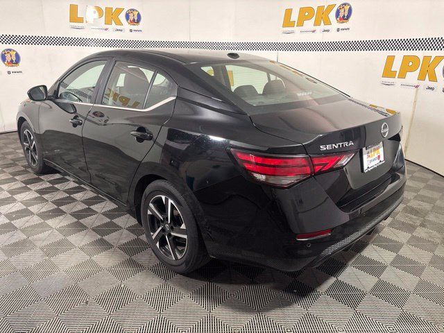 Used 2025 Nissan Sentra SV FWD image 5