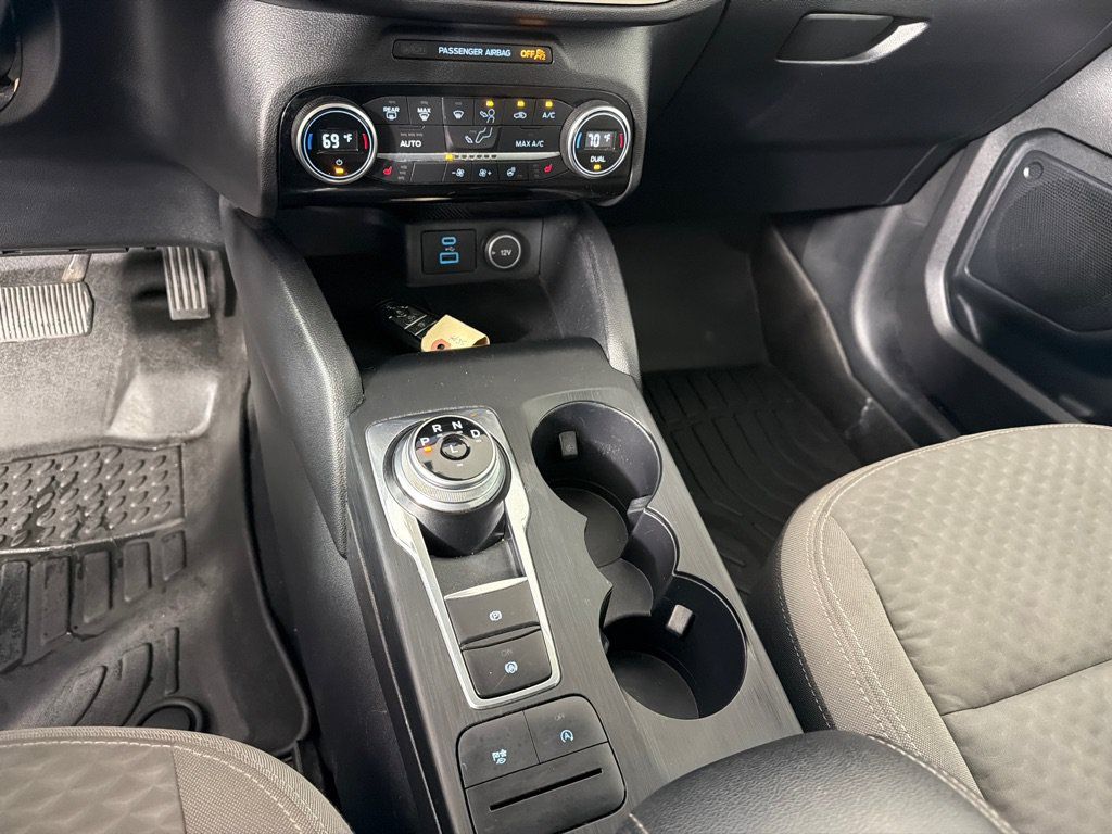 Used 2021 Ford Escape SE w/ SE Sport Appearance Package AWD/4WD image 17