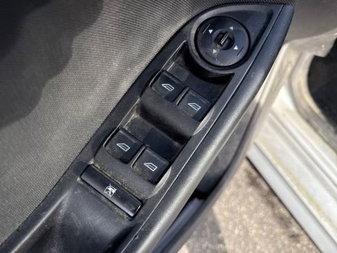 Used 2015 Ford Focus SE w/ SE Sport Package image 15