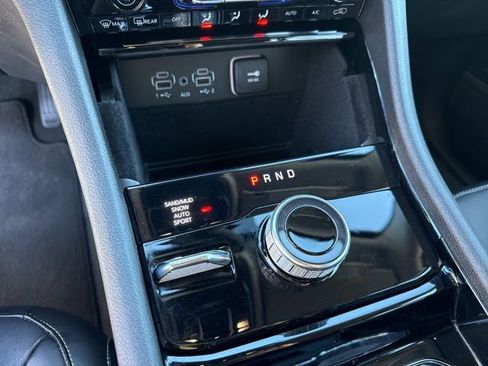 Used 2022 Jeep Grand Cherokee Limited image 7