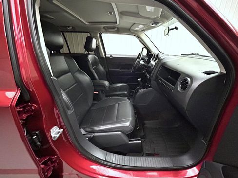 Used 2015 Jeep Patriot High Altitude image 15