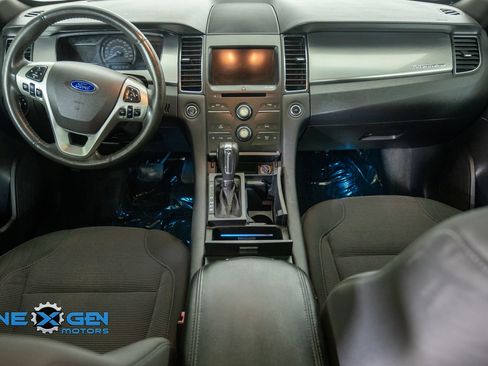 Used 2013 Ford Taurus SEL FWD image 29