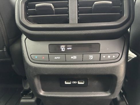 Used 2023 Honda Pilot EX-L image 29