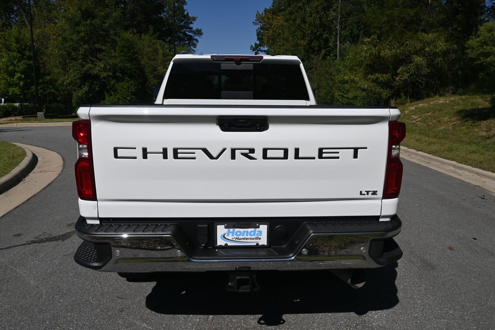 Used 2024 Chevrolet Silverado 3500 LTZ w/ LTZ Convenience Package AWD/4WD image 8
