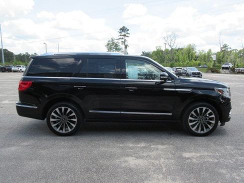 Used 2021 Lincoln Navigator Reserve w/ Luxury Package AWD/4WD image 6