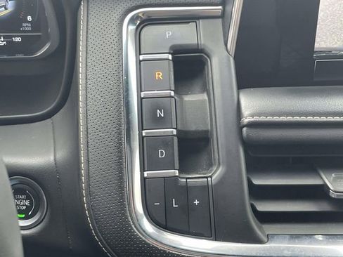 Used 2023 GMC Yukon XL SLT RWD image 25