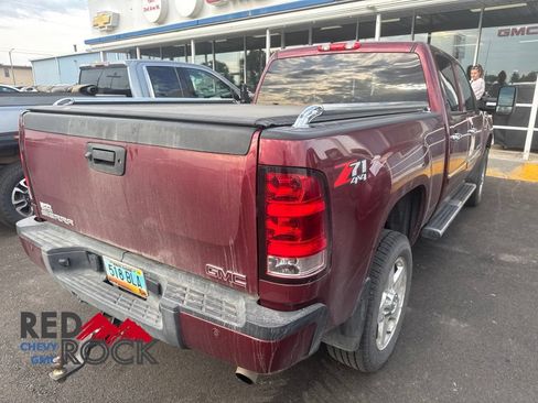 Used 2014 GMC Sierra 2500 Denali w/ Suspension Package, Off-Road AWD/4WD image 11