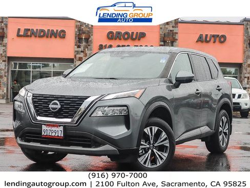 Used 2023 Nissan Rogue SV image 1