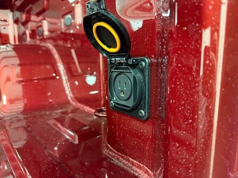 New 2026 GMC Sierra 1500 SLT w/ SLT Premium Package AWD/4WD image 9