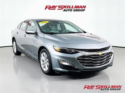 Used 2025 Chevrolet Malibu LT image 1